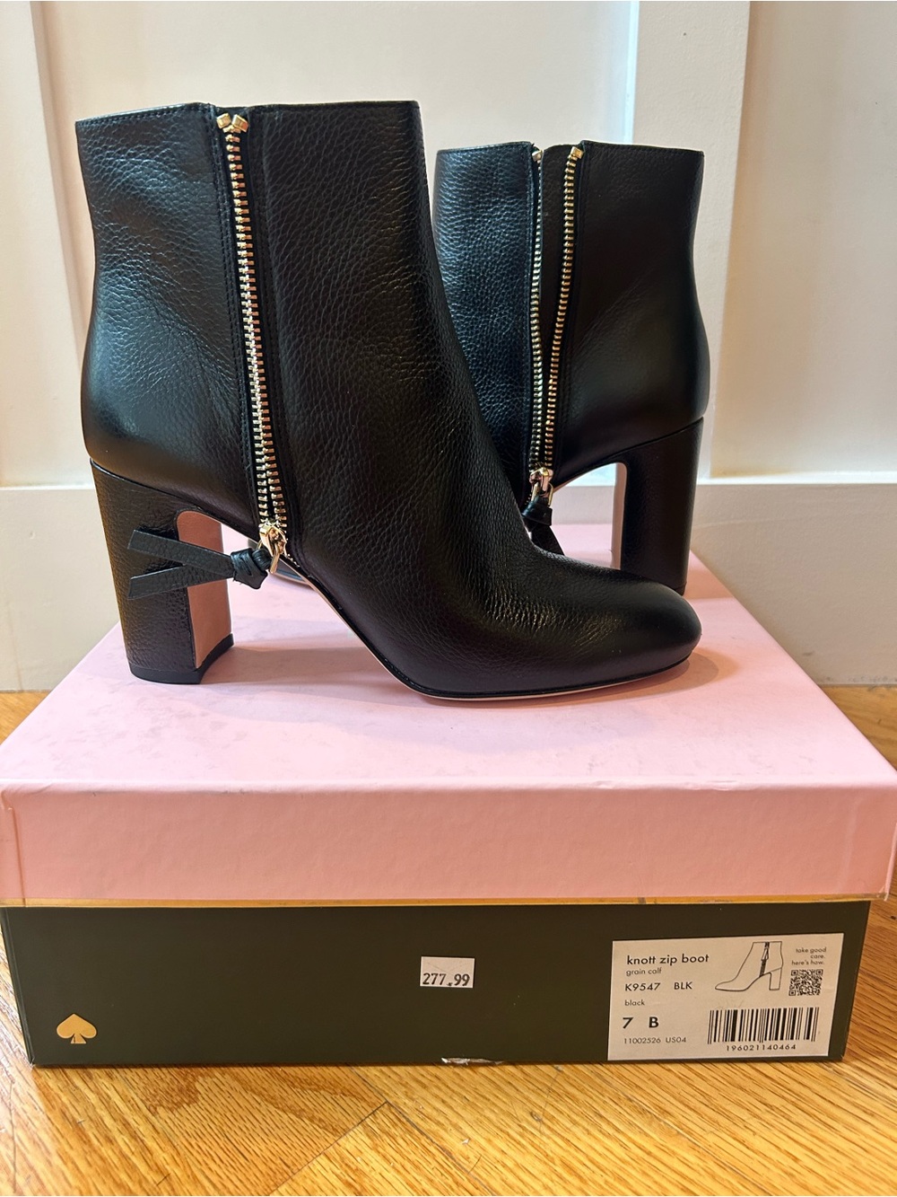 Kate Spade Knott Zip Boot size 7 Ankle Boots with Gold Zip